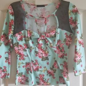 Feminine floral top
